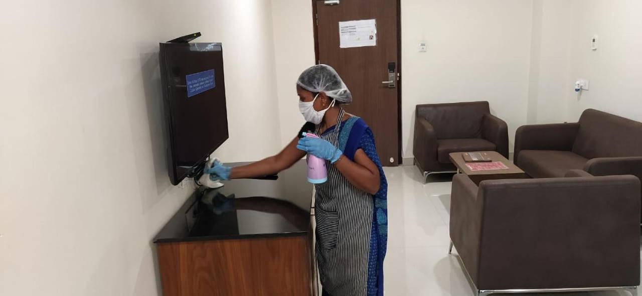Hotel Grand Gayathri Khammam 외부 사진