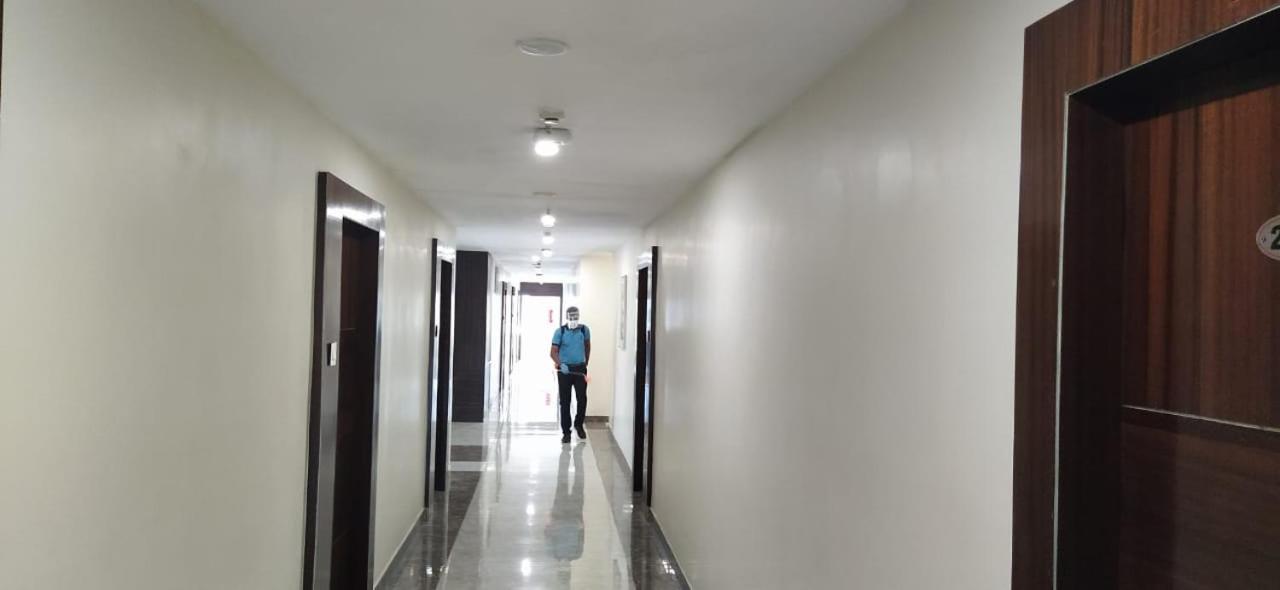 Hotel Grand Gayathri Khammam 외부 사진